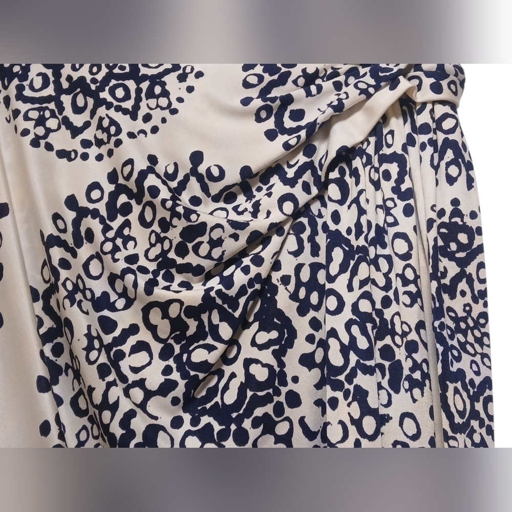 Anne Klein - Black & White Silk & Nylon Faux Wrap Skirt W/Abstract Design, - Picture 6 of 9